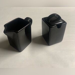 10 Strawberry Street NOVA SQUARE Black Sugar Bowl With Lid and Creamer Set, EUC